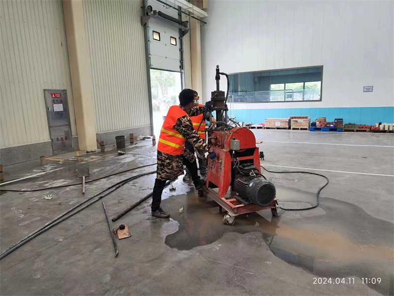 陆良厂房地面下沉塌陷注浆加固施工